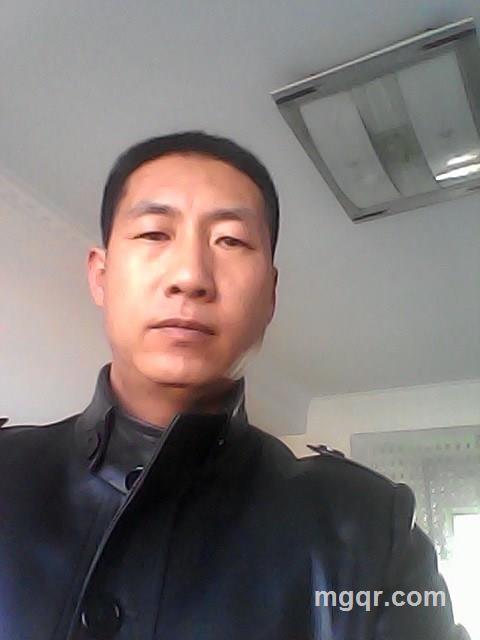 黑丝带的头像
