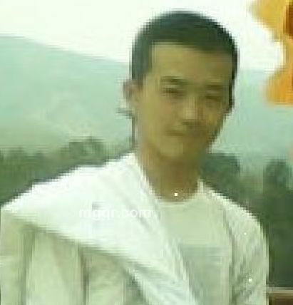 太阳流淌的鲜血的头像