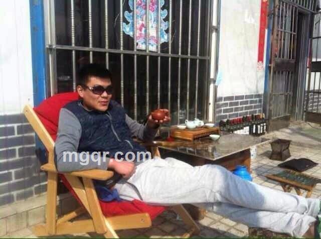 心事男孩的头像