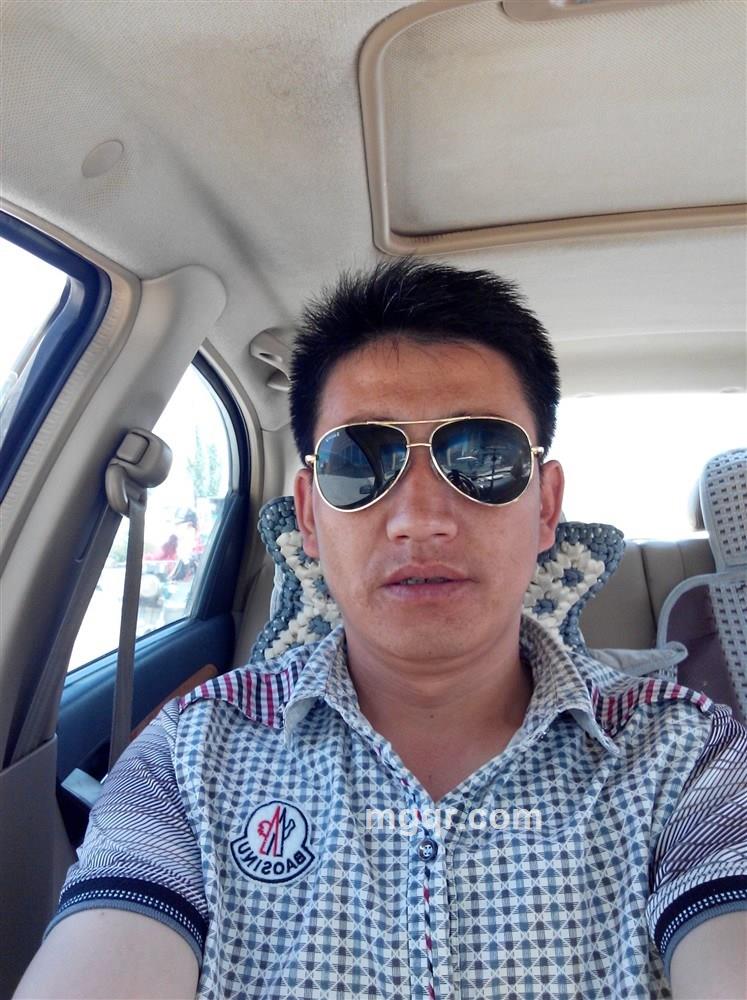 霸气帅哥的头像