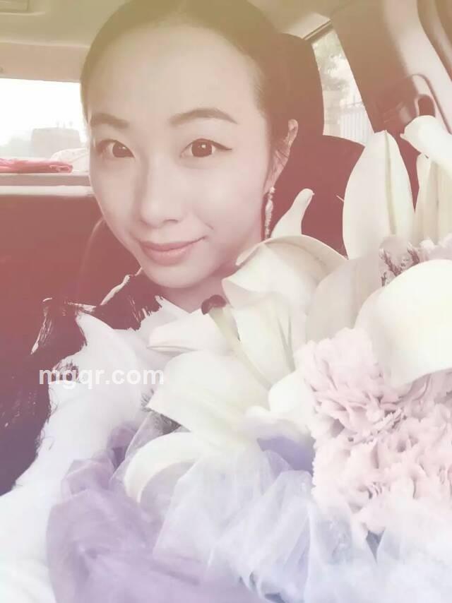 迷人的猫的头像