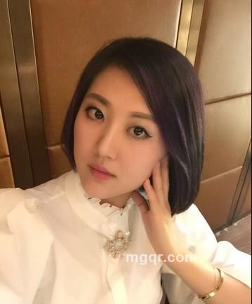 雨中花朵的头像