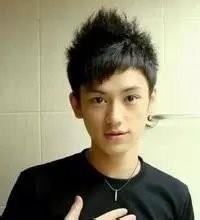 闷心寻乐的头像