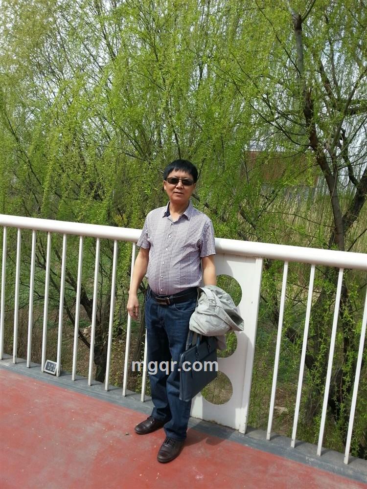 白玉屋架的头像