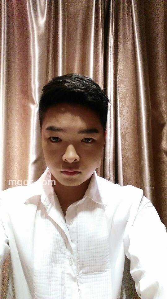 她还不懂的头像