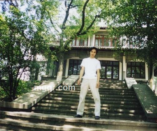 醉恋红尘的头像