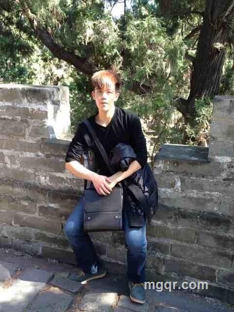 似曾得多讽刺的头像