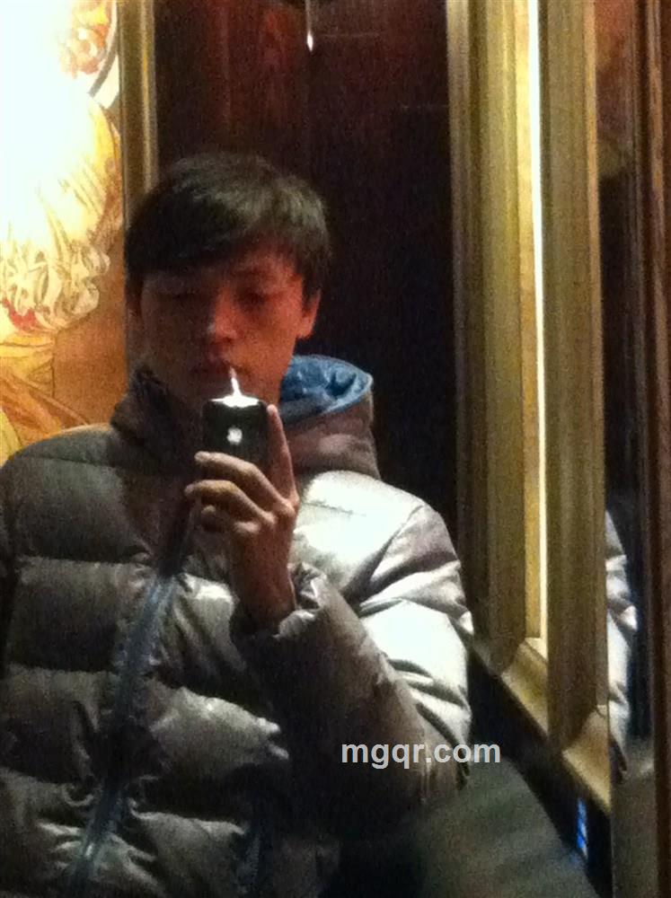 一个安安静静的美男子的头像