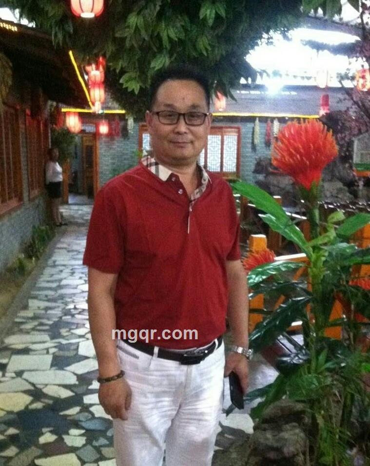 绿荫树下的头像