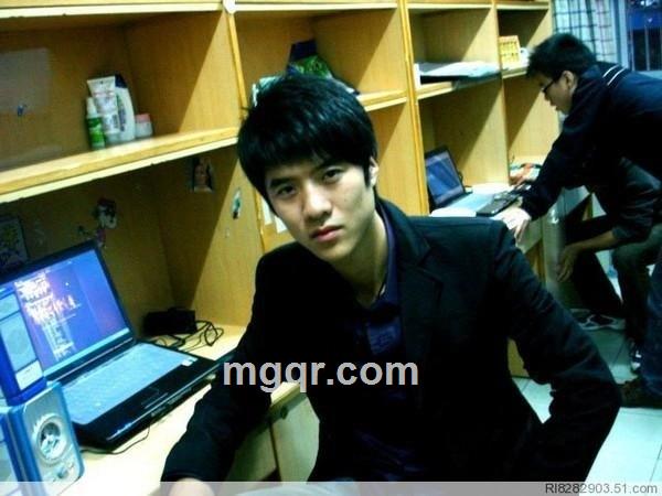 一个人的巴黎铁塔的头像