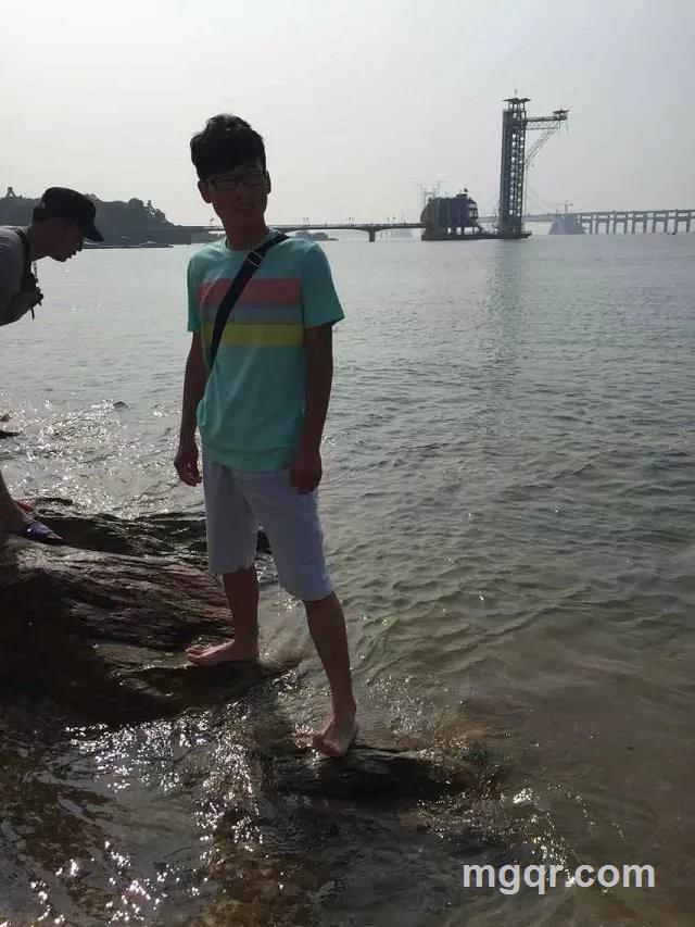 情色满园的头像