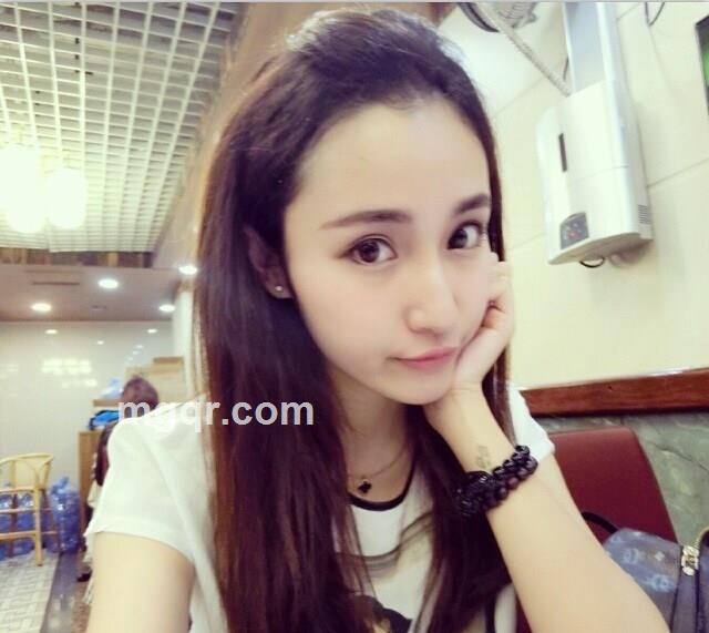 阳光下的耀眼的头像