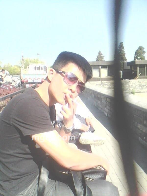 一夜温柔的头像