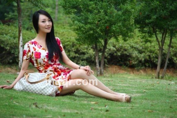 月落紫尘的头像