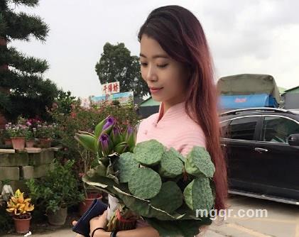 幸福在右边的头像