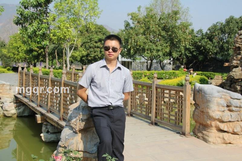 路灯下读过散文的头像