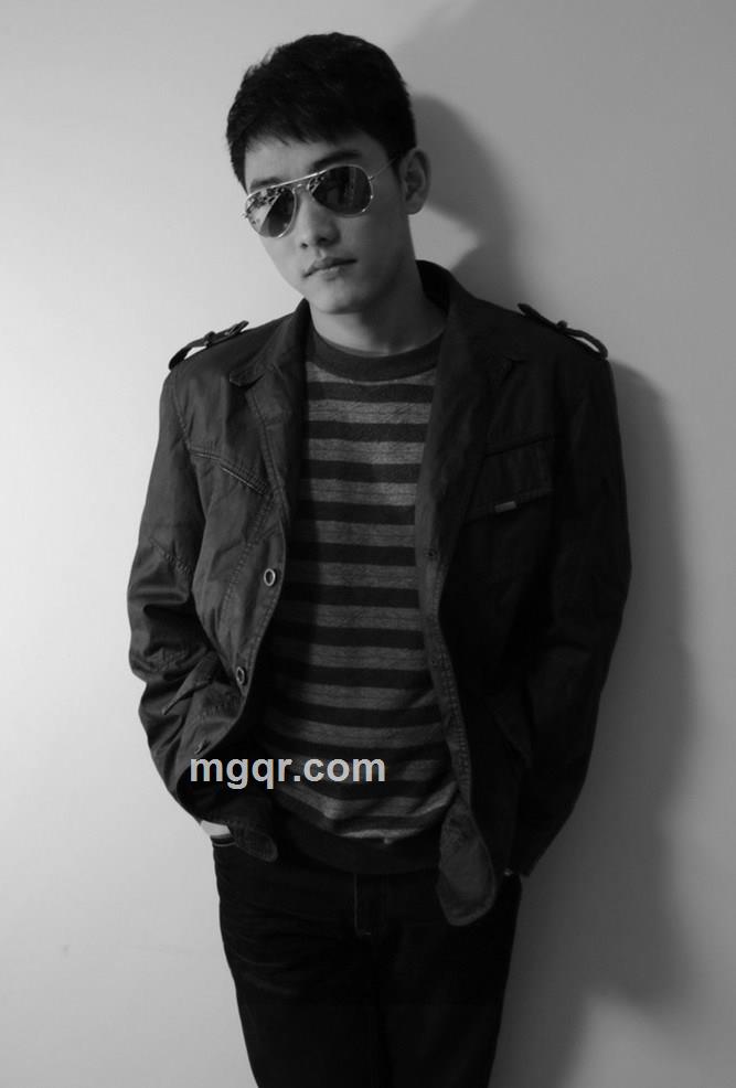 爱红酒爱美女的头像