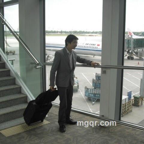 饥饿男孩的头像