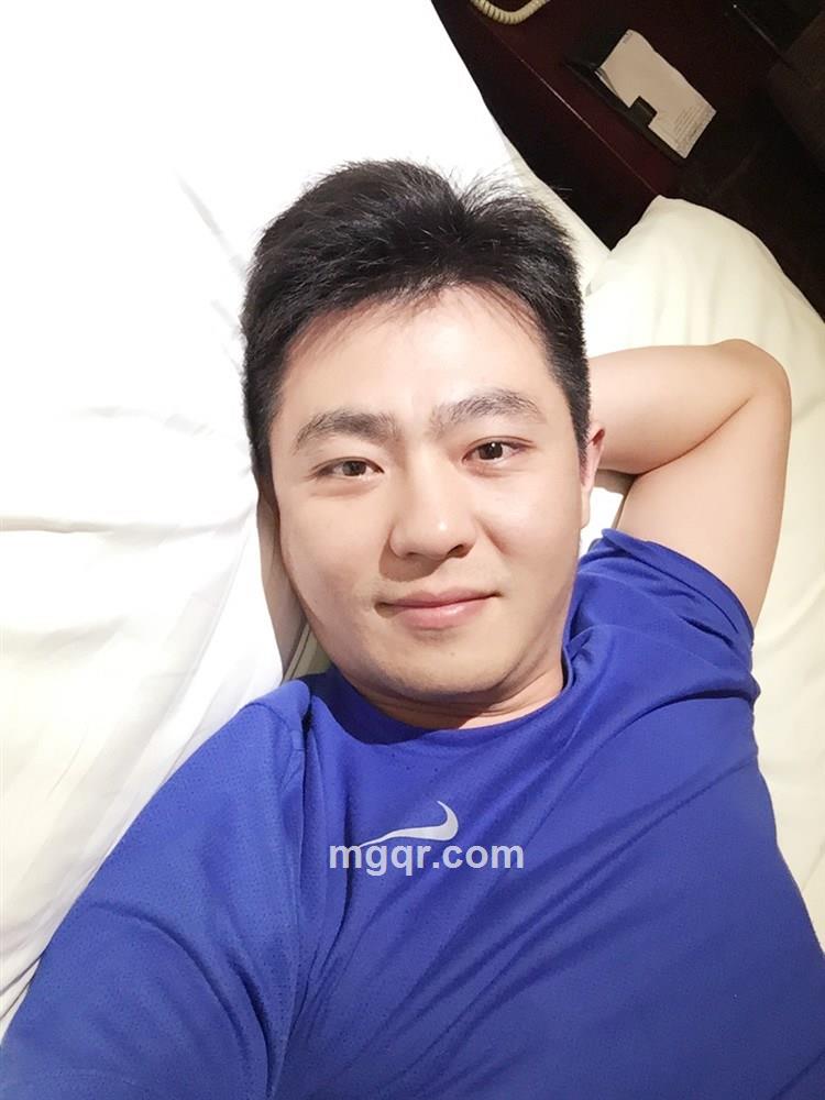 雨夜中的太阳的头像