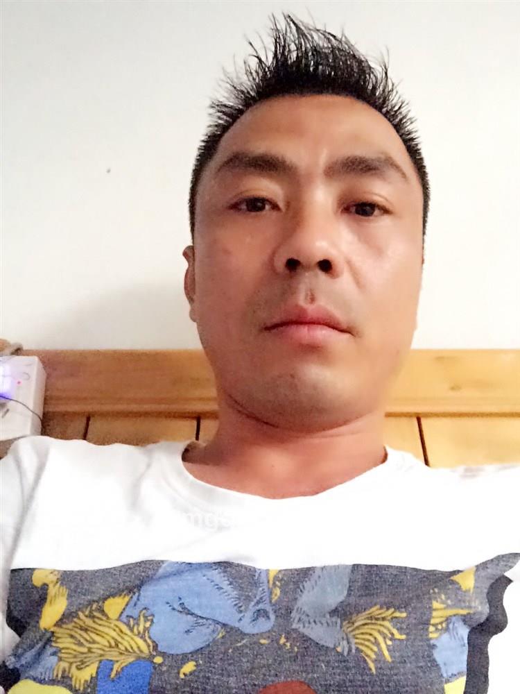 w离开以后的头像