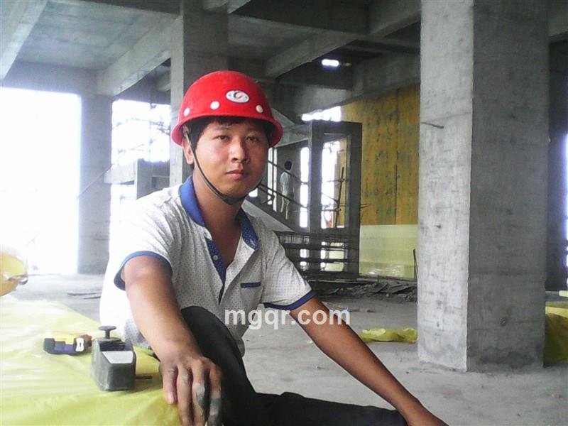 多情自古伤离剐的头像