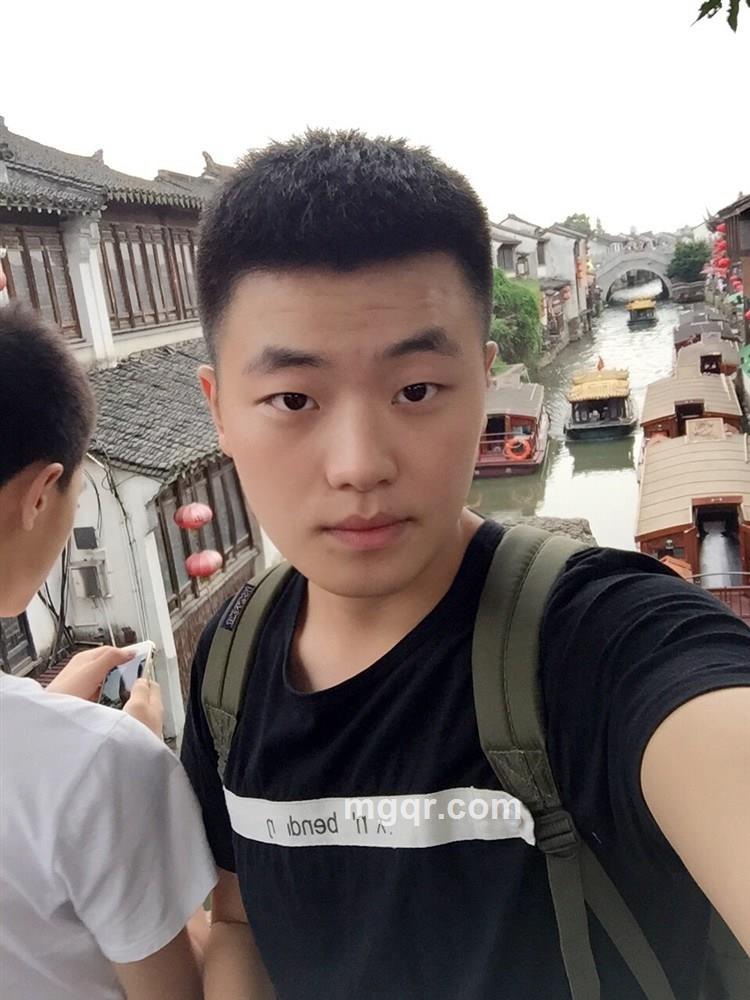 一场春暖的头像