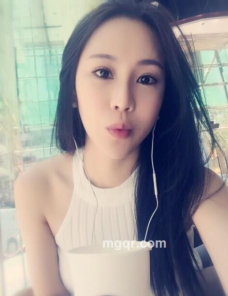 丽丽玲玲的头像