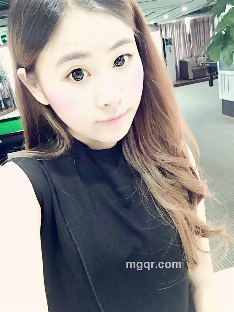 夜猫、蜷缩角落的头像