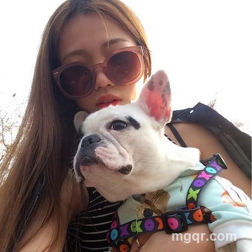 小黑裙゛的头像