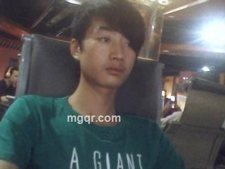 戏比人生真实的头像