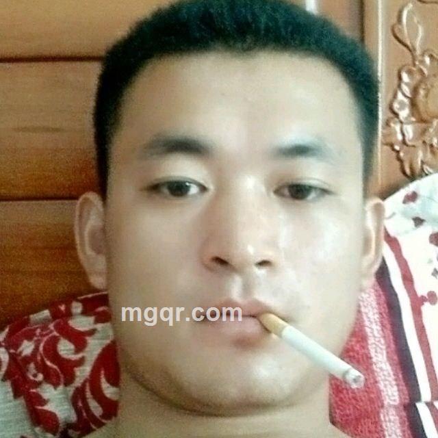 姓艾名文的头像