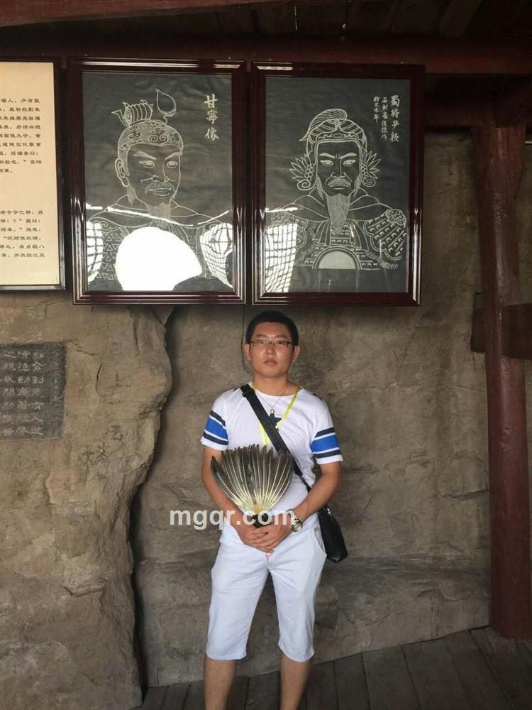 花少不花的头像