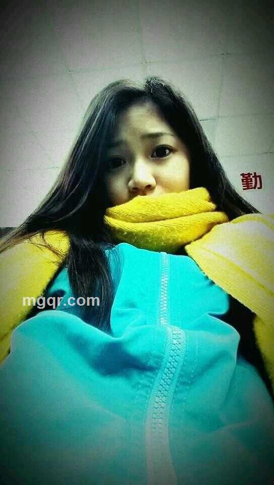 安静的看你说爱她的头像