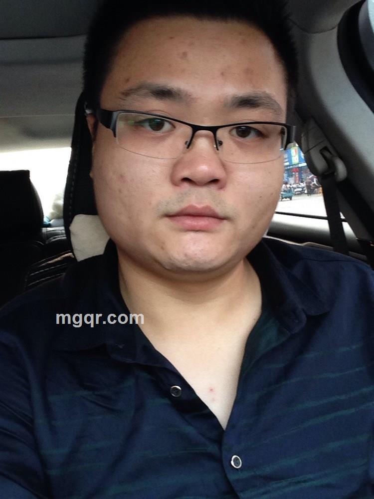 一只会游泳的猫的头像