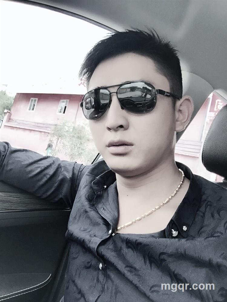 爱在什么地方的头像