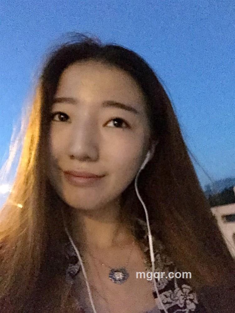 爱笑的人不会差的头像