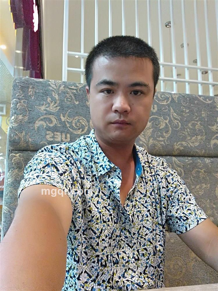 求富婆抱抱的头像