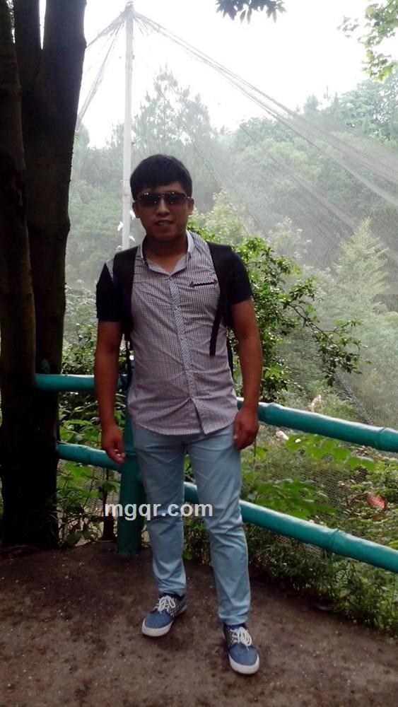 黑老大卧室的头像