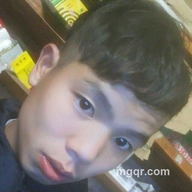 寂寞的男孩的头像