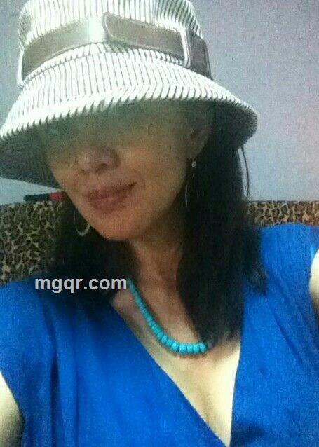 月光树下的头像