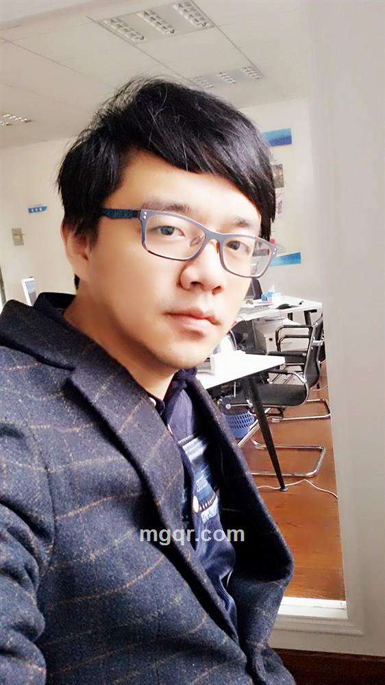 疯人院在逃的头像