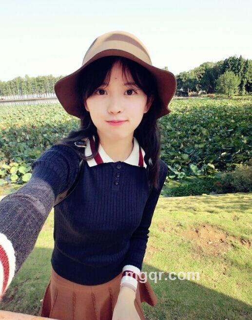 夏季╭ 雨荷的头像