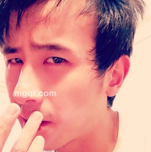 嗯就看看的头像