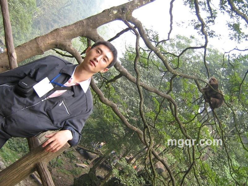 吻过彩虹的头像