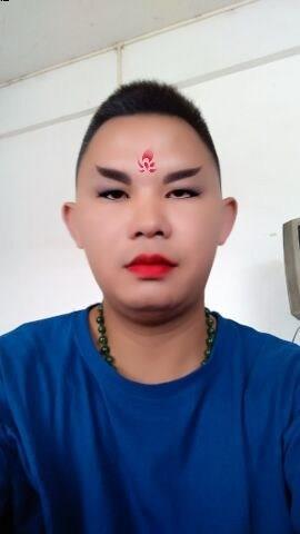 缘非日月的头像