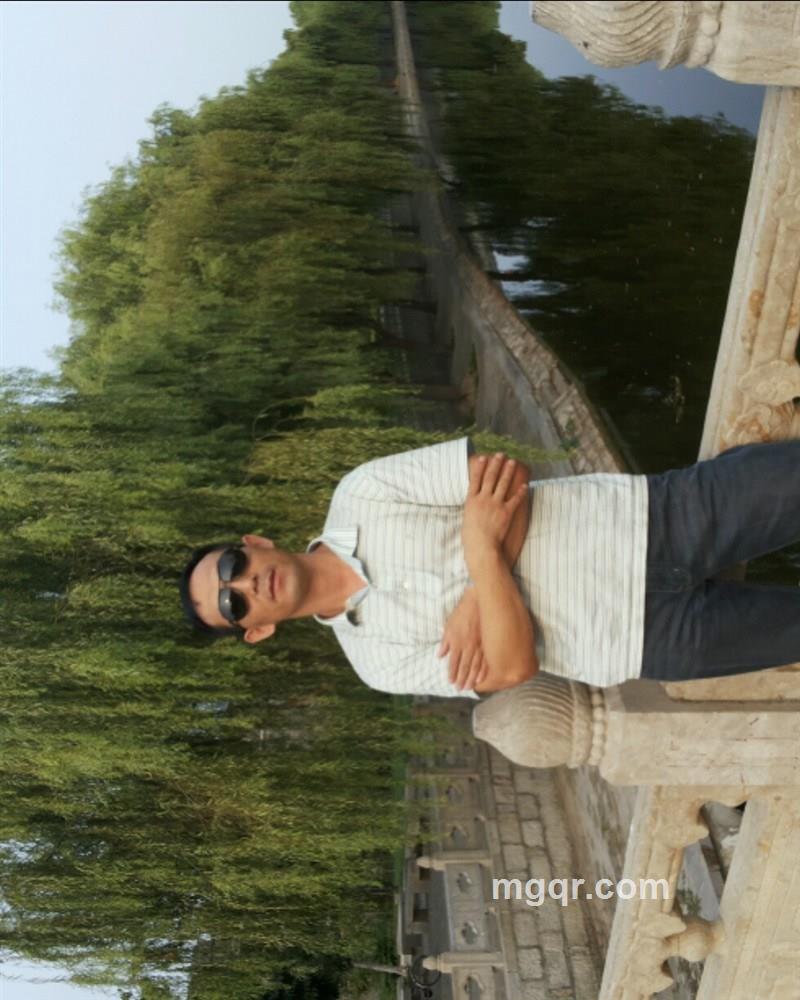 水里的鱼的头像