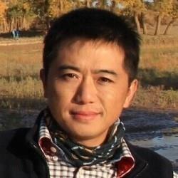 强壮帅男人的头像