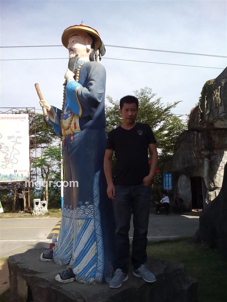 不惑之年转眼天命的头像