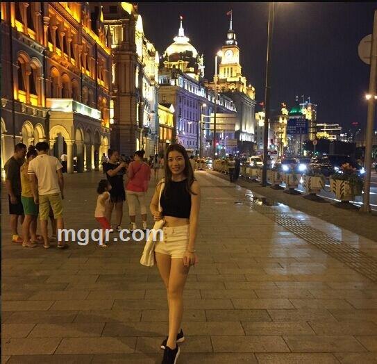 一抹浅浅的笑的头像