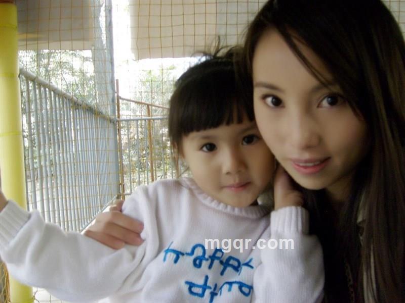 月亮的颜色的头像